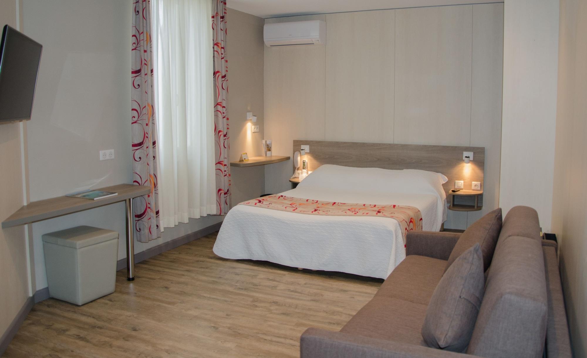 Brit Hotel Confort Le Revest Sainte-Maxime Ngoại thất bức ảnh