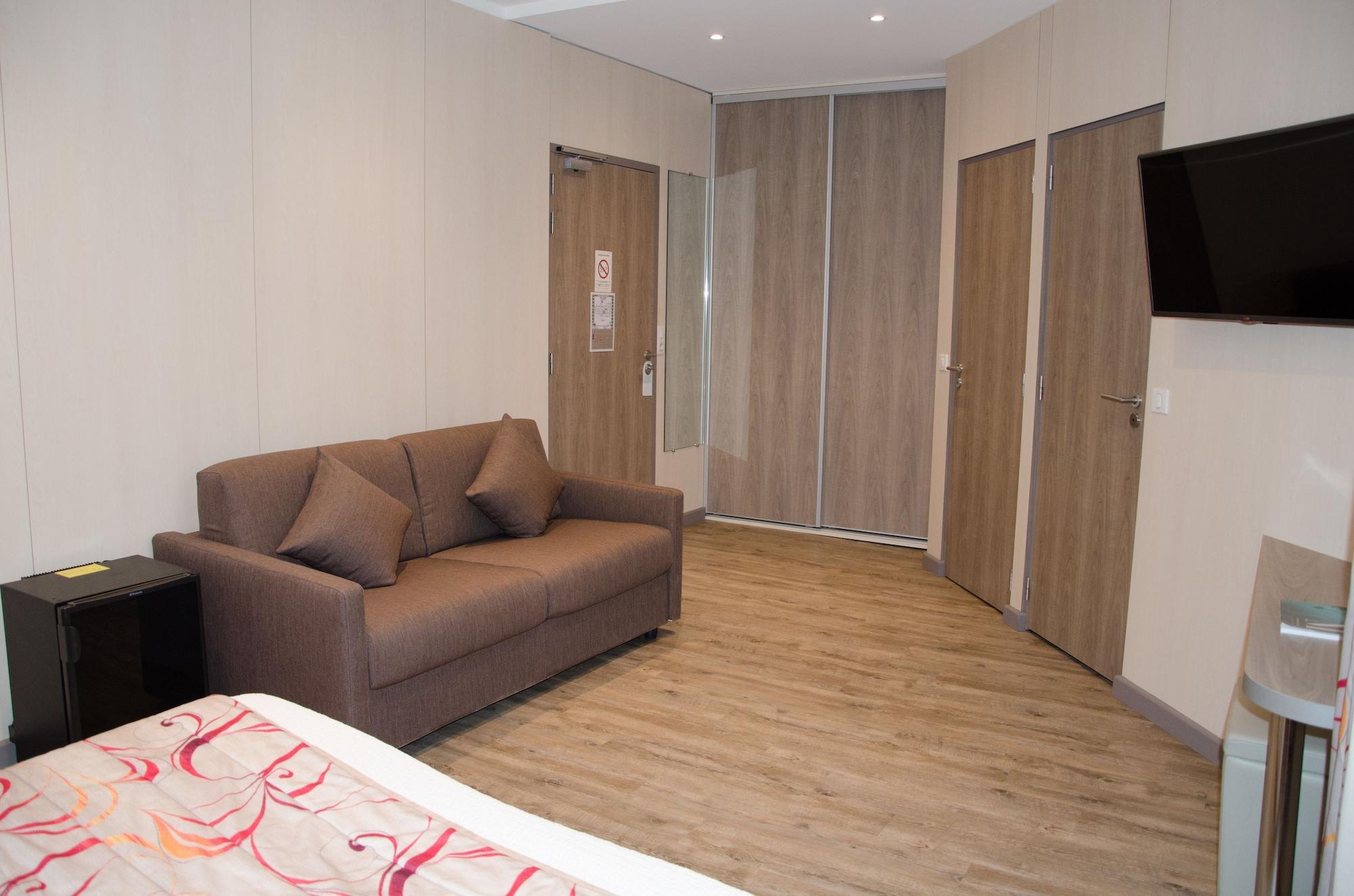 Brit Hotel Confort Le Revest Sainte-Maxime Ngoại thất bức ảnh