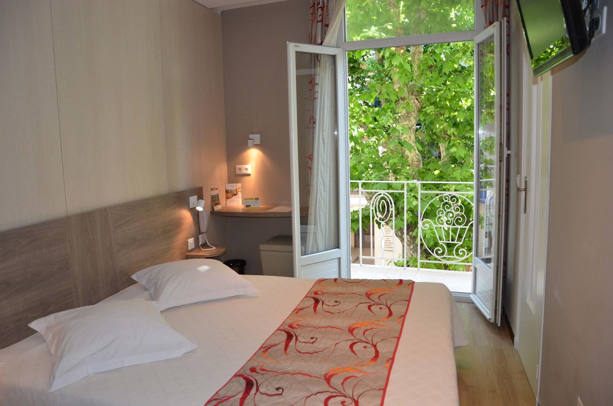 Brit Hotel Confort Le Revest Sainte-Maxime Ngoại thất bức ảnh