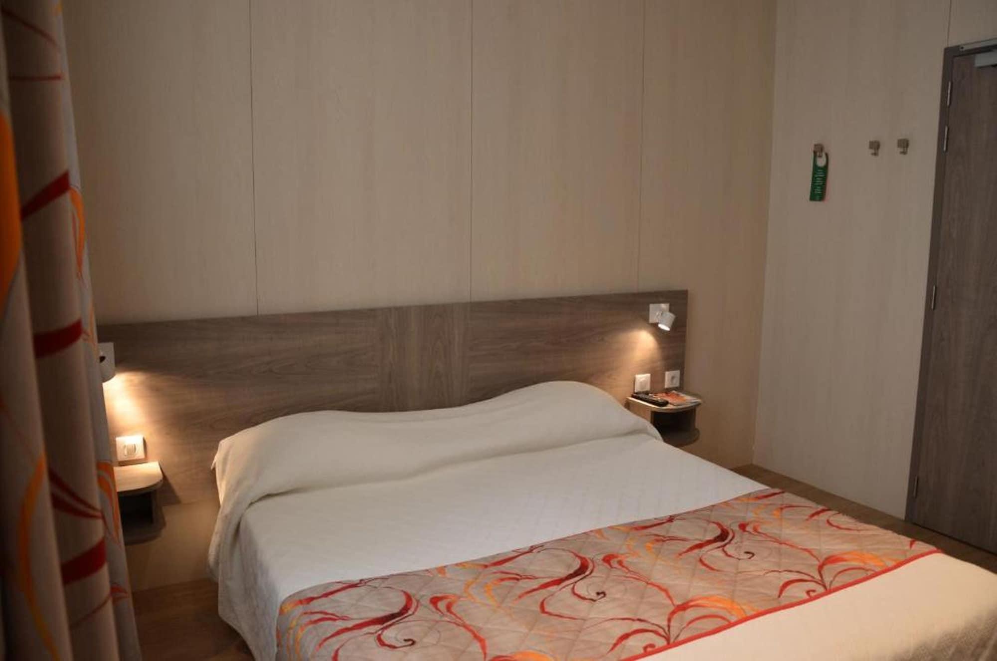 Brit Hotel Confort Le Revest Sainte-Maxime Ngoại thất bức ảnh