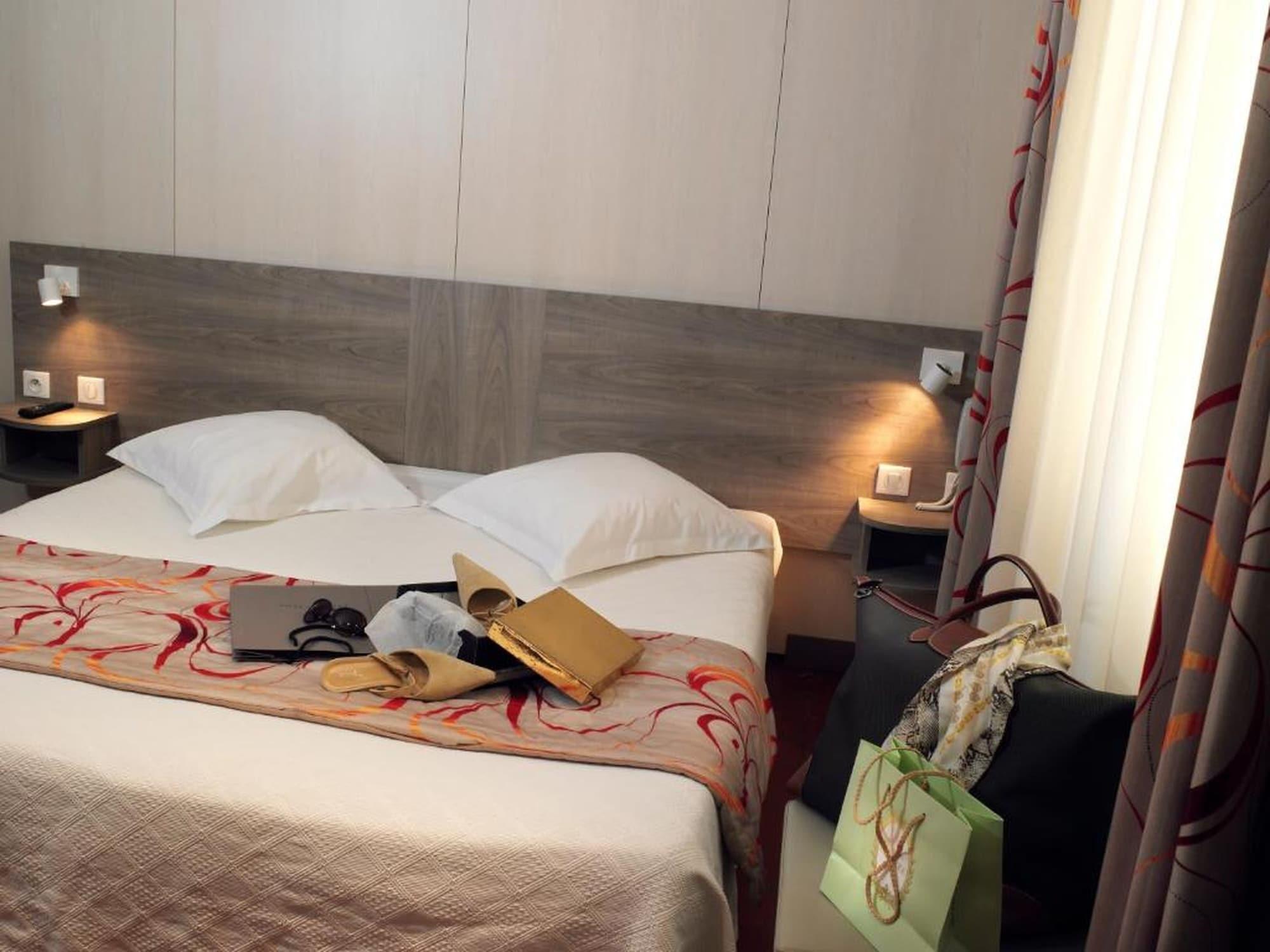 Brit Hotel Confort Le Revest Sainte-Maxime Ngoại thất bức ảnh