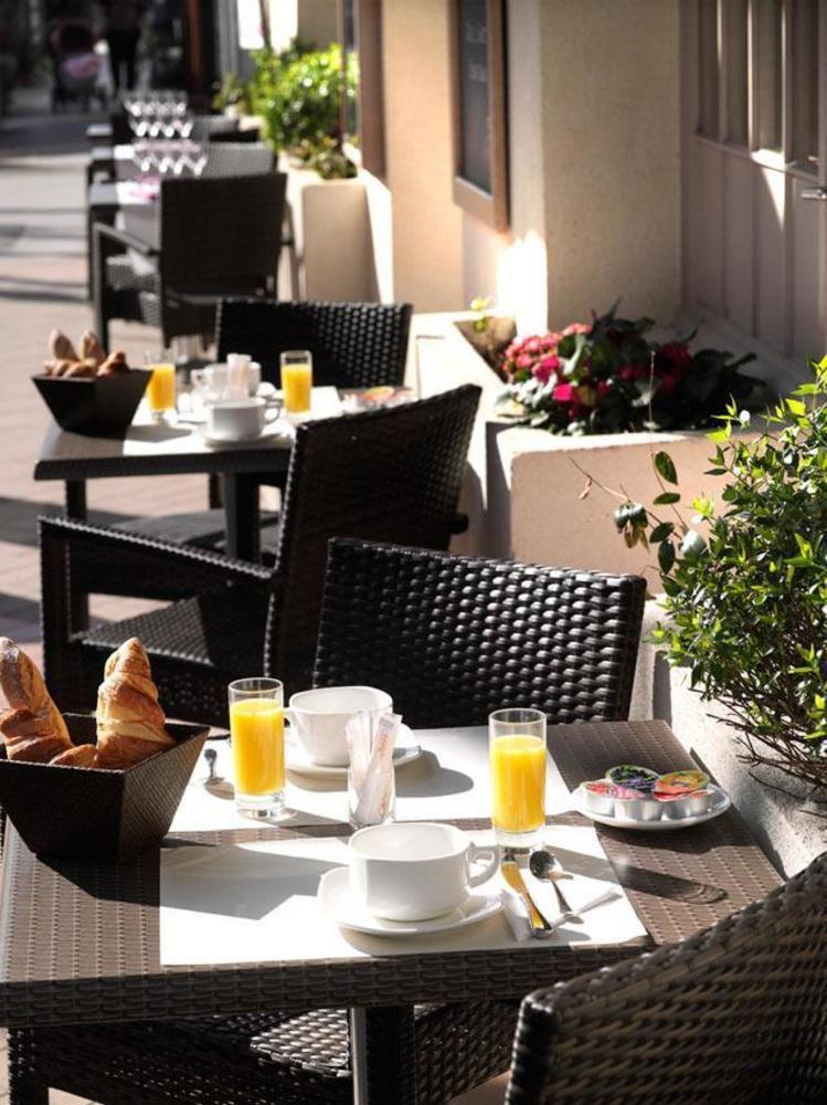 Brit Hotel Confort Le Revest Sainte-Maxime Ngoại thất bức ảnh